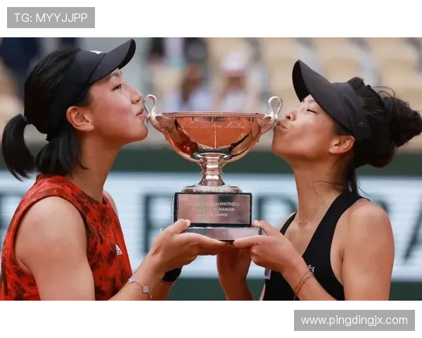 新一轮网球大满贯赛事激战正酣 世界顶级选手纷纷亮相争夺冠军荣耀